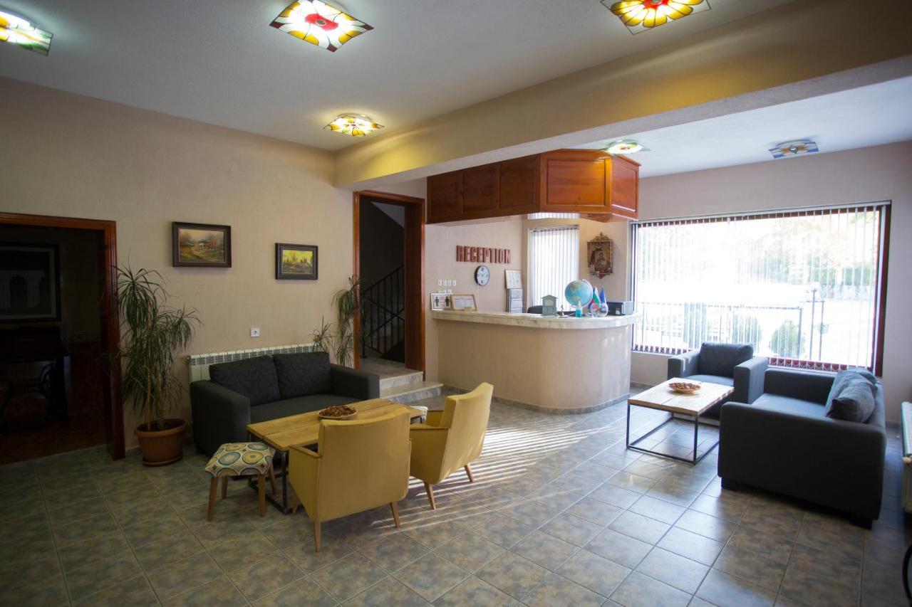 Family Prim Hotel Санданський Екстер'єр фото
