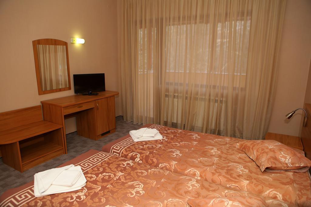 Family Prim Hotel Санданський Екстер'єр фото