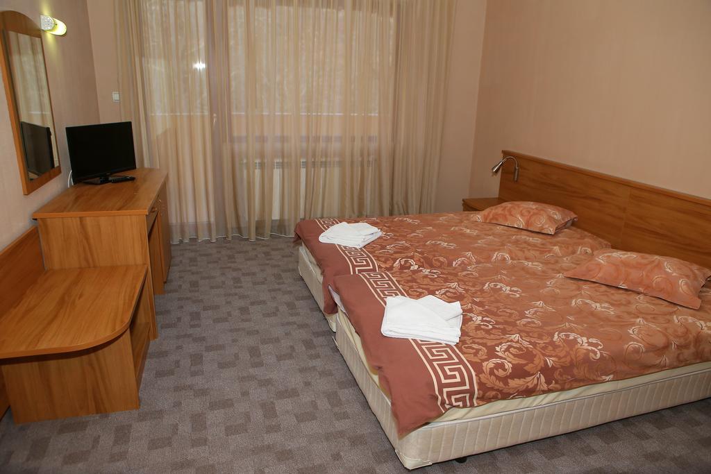 Family Prim Hotel Санданський Екстер'єр фото