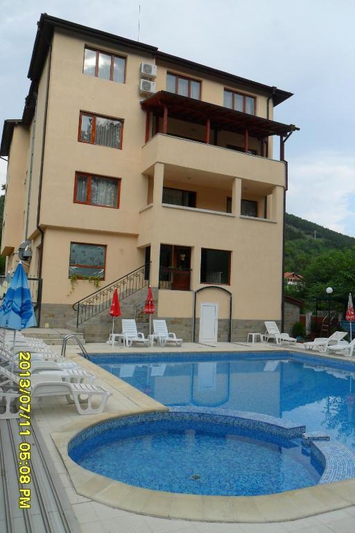 Family Prim Hotel Санданський Екстер'єр фото